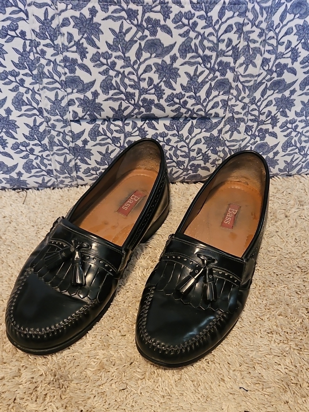 Bass Black Leather Tassel Kiltie Loafers